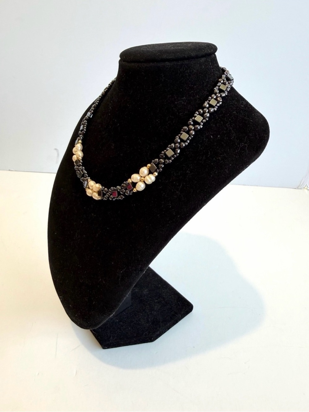 Handcrafted Hematite and Freshwater Pearl Choker/Collar Necklace - Picture 3 of 10